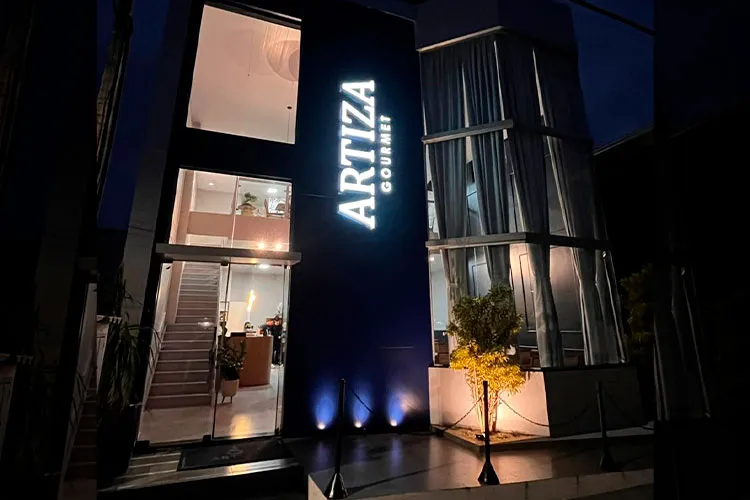 Artiza Gourmet - Pizza e Sushi
